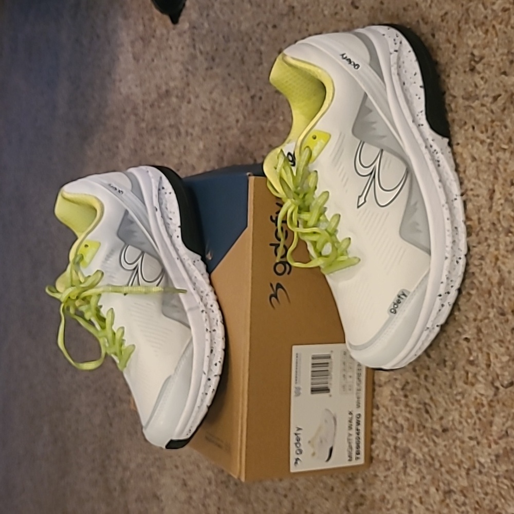 Gdefy Walking shoes